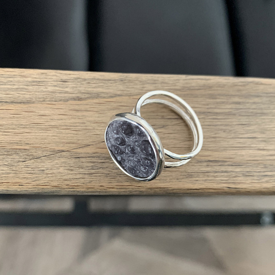 Серебряный комплект  с кожей  