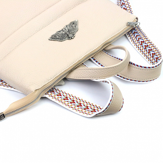 Рюкзак бежевый с мотыльком